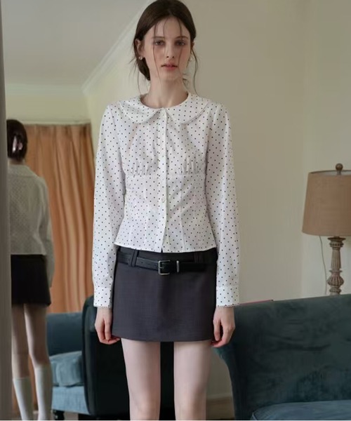 AsheKsha（アシクシャ）の「ドット柄ショート丈シャツ（シャツ/ブラウス・レディース・ホワイト・M）」の4枚目の写真