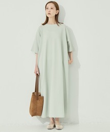 coca（coca）（コカ）の「エンボスクルーネックワンピース（ワンピース）」