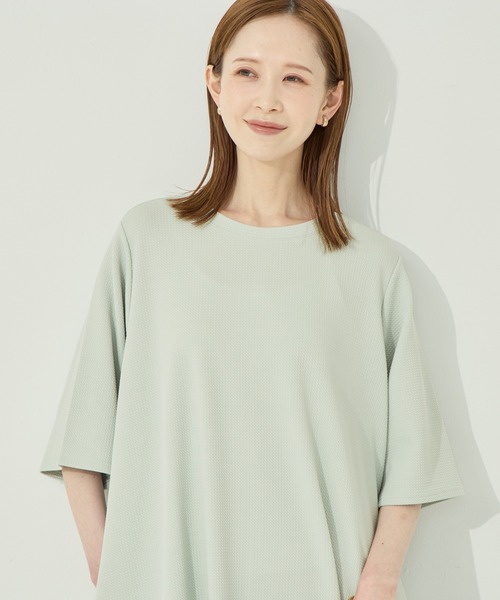 coca(coca)(コカ)の「エンボスクルーネックワンピース(ワンピース・レディース・チャコール/ブラック/ブラウン/ライトグリーン・S/M/L)」の20枚目の写真