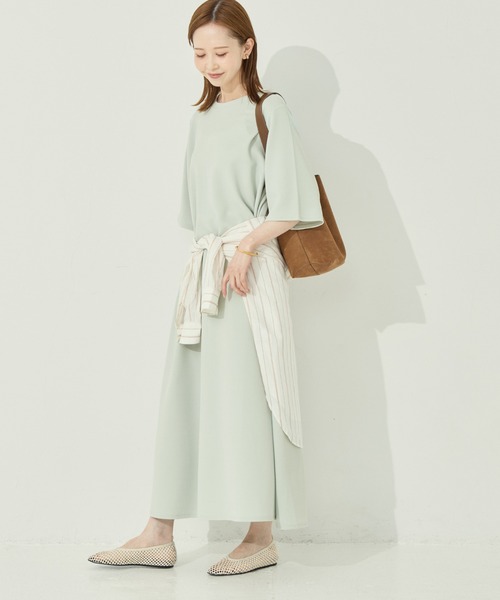 coca(coca)(コカ)の「エンボスクルーネックワンピース(ワンピース・レディース・チャコール/ブラック/ブラウン/ライトグリーン・S/M/L)」の21枚目の写真
