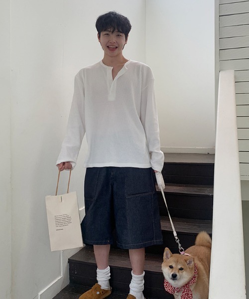 B.R.U(ブル)の「オーバーサイズヘンリーネックトップス(Tシャツ/カットソー・メンズ・ブラック/オフホワイト・MEDIUM/LARGE)」の12枚目の写真