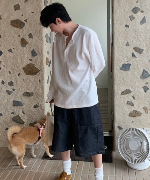 B.R.U(ブル)の「オーバーサイズヘンリーネックトップス(Tシャツ/カットソー・メンズ・ブラック/オフホワイト・MEDIUM/LARGE)」の13枚目の写真