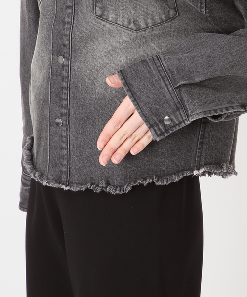 AP STUDIO（エーピーストゥディオ）の「デニムクロップドシャツジャケット（シャツ/ブラウス・レディース・チャコールグレー・FREE）」の9枚目の写真