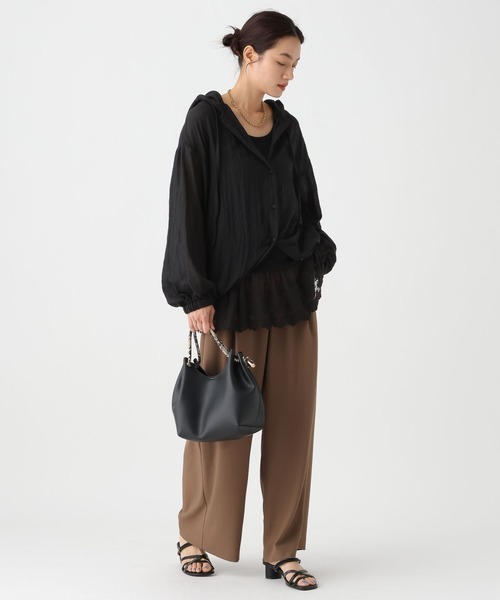 Elura(エルーラ)の「ボイルシャンブレフードシャツ/636883(シャツ/ブラウス・レディース・ピンク/グレイッシュベージュ/ブラック・FREE)」の4枚目の写真