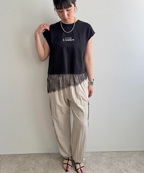 LHELBIE(レルビエ)の「レースヘムロゴTシャツ(Tシャツ/カットソー・レディース・オフホワイト/ブラック/ブラウン・M)」の15枚目の写真