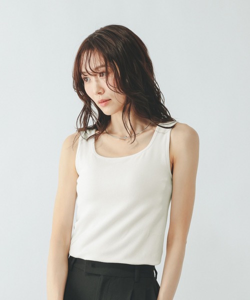 GLOBAL WORK(グローバルワーク)の「Fffit エフィット/カップ付きリブスクエアタンクトップ/625145(タンクトップ・レディース・ダークブラウン/オフホワイト/ブラック・LARGE/X-LARGE/SMALL/MEDIUM)」の7枚目の写真
