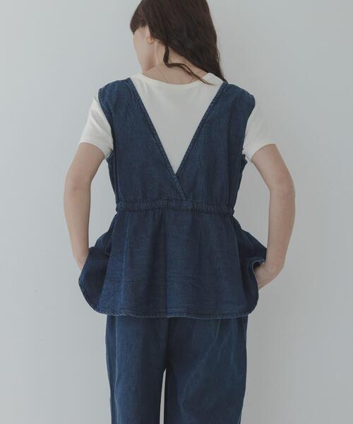 URBAN RESEARCH Sonny Label(アーバンリサーチサニーレーベル)の「クロス刺繍ペプラムサロペット(サロペット/オーバーオール・レディース・インディゴブルー/ライトインディゴブルー・36/38)」の5枚目の写真