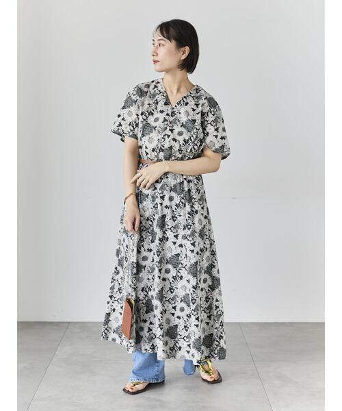 Te chichi（テチチ）の「【LIBERTY FABRICS】Vネックフレアワンピース（ワンピース・レディース・ネイビー/ブラック・F）」の14枚目の写真