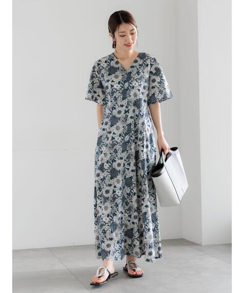Te chichi（テチチ）の「【LIBERTY FABRICS】Vネックフレアワンピース（ワンピース・レディース・ネイビー/ブラック・F）」の15枚目の写真