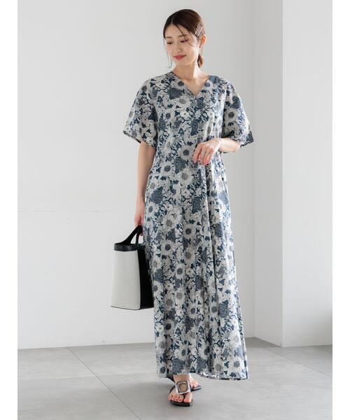 Te chichi（テチチ）の「【LIBERTY FABRICS】Vネックフレアワンピース（ワンピース・レディース・ネイビー/ブラック・F）」の16枚目の写真