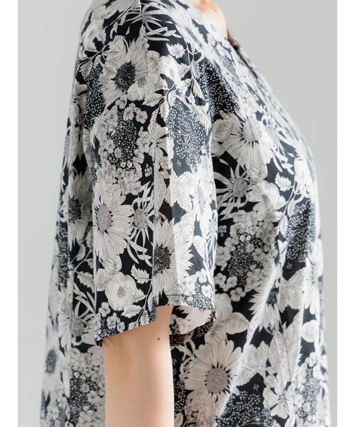 Te chichi（テチチ）の「【LIBERTY FABRICS】Vネックフレアワンピース（ワンピース・レディース・ネイビー/ブラック・F）」の20枚目の写真