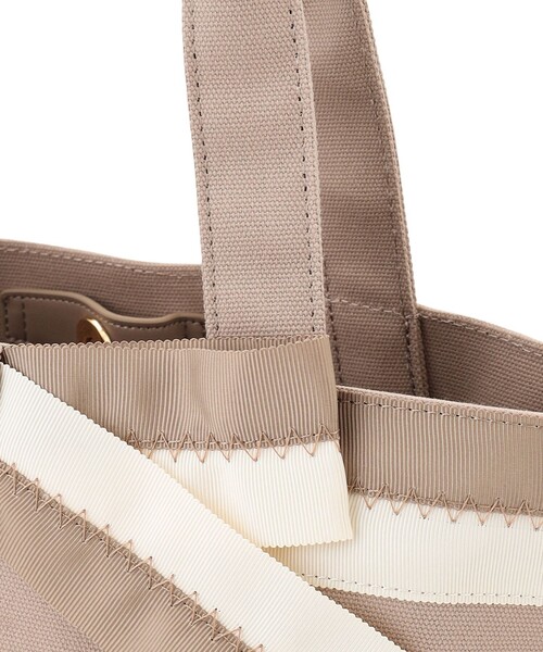 TOCCA(トッカ)の「KNOT IN CONTRAST CANVASTOTE キャンバストートバッグ(トートバッグ・レディース・ベージュ系/ブラック系・F)」の15枚目の写真