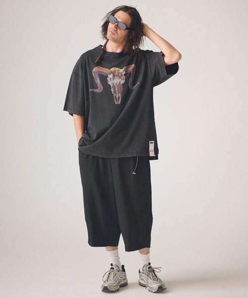 ADAM PATEK(アダムパテック)の「ADAMPATEK/(ADAMPATEK / RED:BANSHEE Ram Skull Graphic short sleeve t-shirt/コラボレーションTシャツ(Tシャツ/カットソー・メンズ・ブラック・2/1)」の15枚目の写真