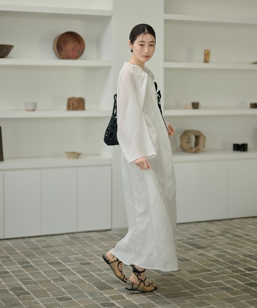 LAULEN(ローレン)の「Drape front cotton blend long dress /コットンブレンドフロントコンシャスロングワンピース(ワンピース・レディース・ホワイト/ブラック・FREE)」の4枚目の写真