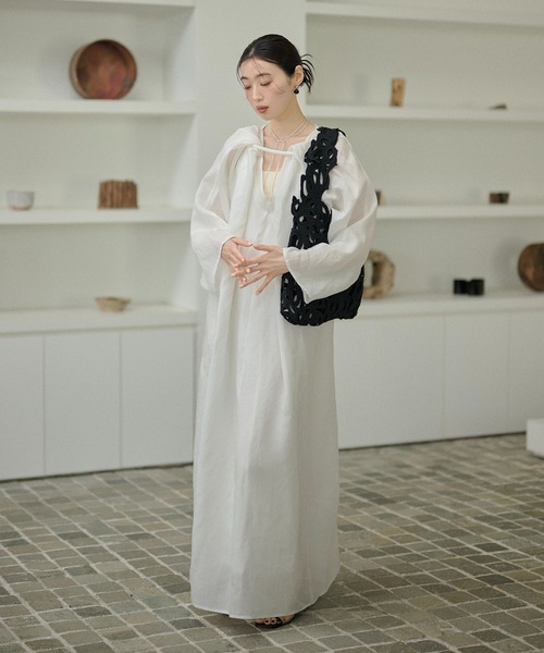 LAULEN(ローレン)の「Drape front cotton blend long dress /コットンブレンドフロントコンシャスロングワンピース(ワンピース・レディース・ホワイト/ブラック・FREE)」の12枚目の写真