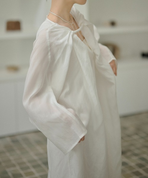 LAULEN(ローレン)の「Drape front cotton blend long dress /コットンブレンドフロントコンシャスロングワンピース(ワンピース・レディース・ホワイト/ブラック・FREE)」の6枚目の写真