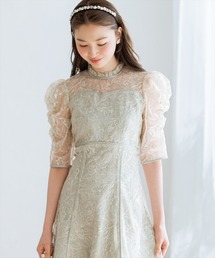パイピングライン刺繍ワンピース