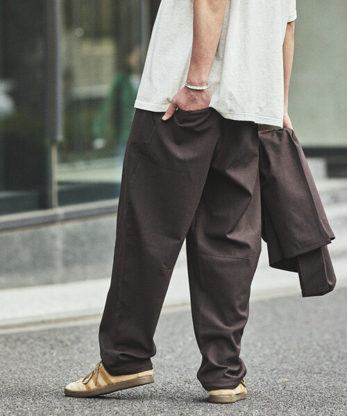 FREAK'S STORE(フリークスストア)の「【新色追加】速乾素材 リラックスフィット イージーパンツ リネン風/LINEN LIKE EASY PANT(その他パンツ・メンズ・チャコールグレー/ブラック/ブラウン/オフホワイト/グリーン・MEDIUM/SMALL/LARGE)」の14枚目の写真