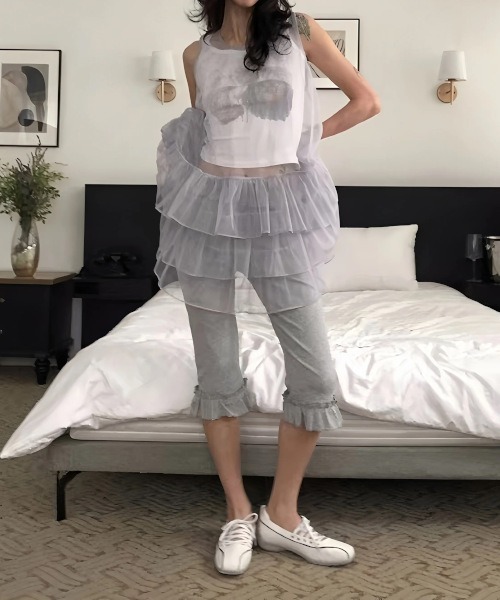 NO WAY(ノーウェイ)の「/Bz/フリルカプリパンツ ミモレ丈 スリムバイカー(MA/EKW154)(その他パンツ・レディース・グレー/ブラック・FREE)」の7枚目の写真