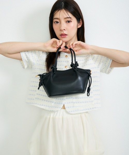 krahe(クレーエ)の「ノットハンドル2WAYミニバッグ(ショルダーバッグ・レディース・ホワイト/グレー/ピンク/ブラック・FREE)」の14枚目の写真