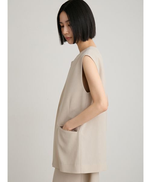 MIESROHE（ミースロエ）の「【LUMISHADE】 Iラインフォルムノーカラーベスト（その他アウター・レディース・ライトベージュ/ブラウン・F）」の11枚目の写真
