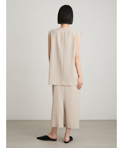 MIESROHE（ミースロエ）の「【LUMISHADE】 Iラインフォルムノーカラーベスト（その他アウター・レディース・ライトベージュ/ブラウン・F）」の20枚目の写真