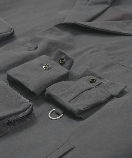 AJOBYAJO（アジョバイアジョ）の「Multi Pocket Batwing Jacket [GREY]（テーラードジャケット・メンズ・その他・FREE）」の8枚目の写真