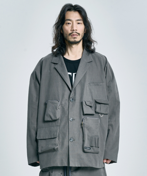 AJOBYAJO（アジョバイアジョ）の「Multi Pocket Batwing Jacket [GREY]（テーラードジャケット・メンズ・その他・FREE）」の10枚目の写真