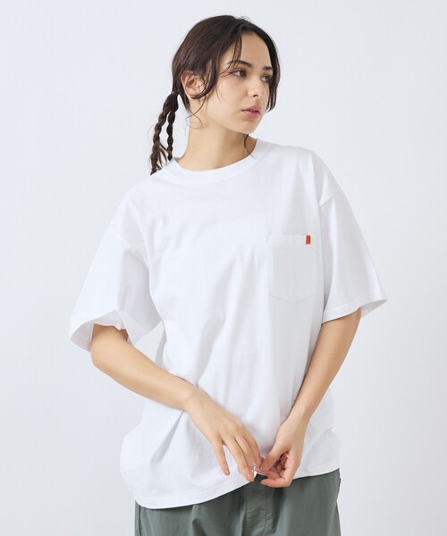 UNIVERSAL OVERALL(ユニバーサルオーバーオール)の「【UNIVERSAL OVERALL/ユニバーサルオーバーオール】POCKET TEE / ワンポイントロゴポケットクルーネックTシャツ/U2613219G(Tシャツ/カットソー・メンズ・ブラック/ブルー系その他/グリーン系その他/ネイビー/ホワイト系その他/ホワイト・L/M)」の2枚目の写真