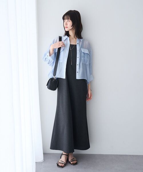 YECCA VECCA(イェッカヴェッカ)の「【2点SET】ミリタリーシアーシャツセットキャミワンピース(ワンピース・レディース・ベージュ/チャコールグレー/ブラック・FREE)」の2枚目の写真