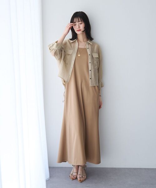 YECCA VECCA(イェッカヴェッカ)の「【2点SET】ミリタリーシアーシャツセットキャミワンピース(ワンピース・レディース・ベージュ/チャコールグレー/ブラック・FREE)」の4枚目の写真