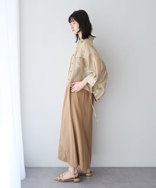 YECCA VECCA(イェッカヴェッカ)の「【2点SET】ミリタリーシアーシャツセットキャミワンピース(ワンピース・レディース・ベージュ/チャコールグレー/ブラック・FREE)」の6枚目の写真