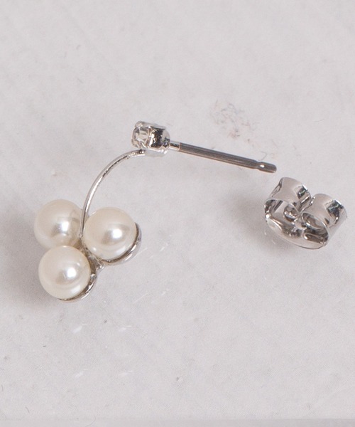 Peony（ピオニー）の「【Peony/ピオニー】パールドロップデザインピアス（ピアス（両耳用）・レディース・ゴールド/シルバー・FREE）」の7枚目の写真