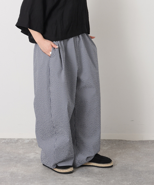 JOURNAL STANDARD LUXE(ジャーナルスタンダード ラックス)の「サッカーワイドイージーパンツ(その他パンツ・レディース・ブラック/ネイビー・SMALL/MEDIUM)」の1枚目の写真
