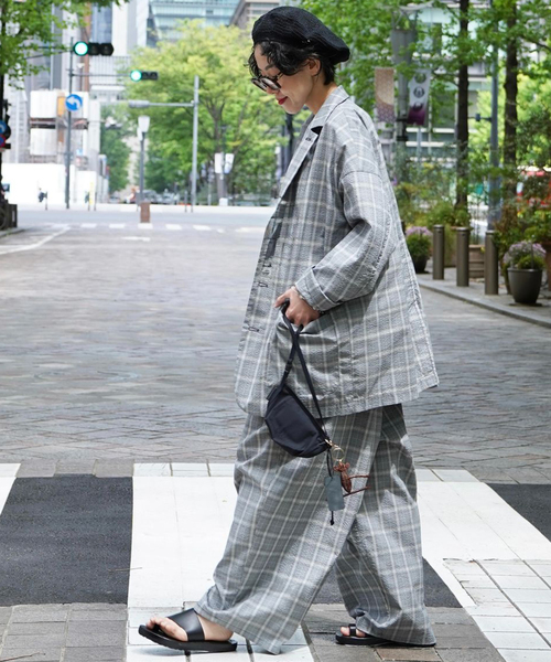 JOURNAL STANDARD LUXE(ジャーナルスタンダード ラックス)の「サッカーワイドイージーパンツ(その他パンツ・レディース・ブラック/ネイビー・SMALL/MEDIUM)」の3枚目の写真