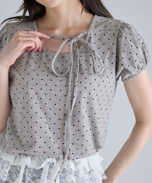 CHAN ME(チャンミ)の「チョーカー風デザイン付き半袖トップス(Tシャツ/カットソー・レディース・グレー/アイボリー/ブラック・MEDIUM/LARGE/X-LARGE)」の19枚目の写真