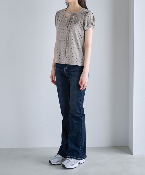 CHAN ME(チャンミ)の「チョーカー風デザイン付き半袖トップス(Tシャツ/カットソー・レディース・グレー/アイボリー/ブラック・MEDIUM/LARGE/X-LARGE)」の22枚目の写真