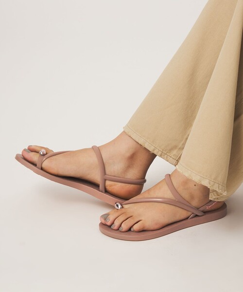 IPANEMA(イパネマ)の「<Ipanema>GLAM RING サンダル(サンダル・レディース・ブラック/ブラウン系/ナチュラル・35/33/34/36)」の8枚目の写真