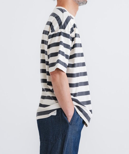 quadro(クオドロ)の「度詰め天竺ボーダークルー(Tシャツ/カットソー・メンズ・キナリ/オフホワイト・LARGE/MEDIUM)」の8枚目の写真