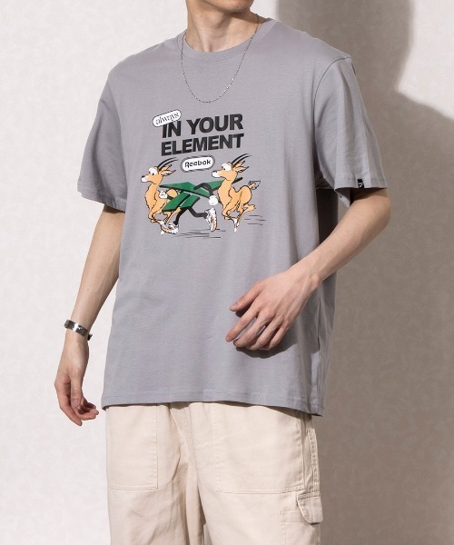 Reebok（リーボック）の「クラブ グラフィック Tシャツ / CLUB GRAPHIC TEE（Tシャツ/カットソー・メンズ・ブルー/グレー/ホワイト・X-LARGE/SMALL/MEDIUM/LARGE）」の2枚目の写真