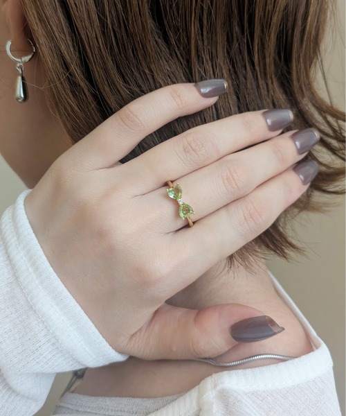 styiro(スタイロ)の「ニッケルフリー ペリドットカラー・クラシカルハートリボンリング(リング・レディース・シルバー/ゴールド・FREE)」の10枚目の写真