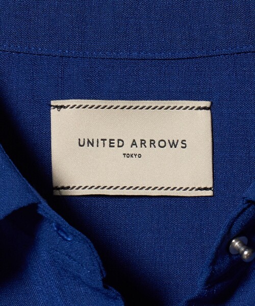 UNITED ARROWS（ユナイテッドアローズ）の「スラブ シアー シャツ ‐ウォッシャブル‐（シャツ/ブラウス・レディース・ダークブラウン/コバルトブルー/ブラック・FREE）」の9枚目の写真
