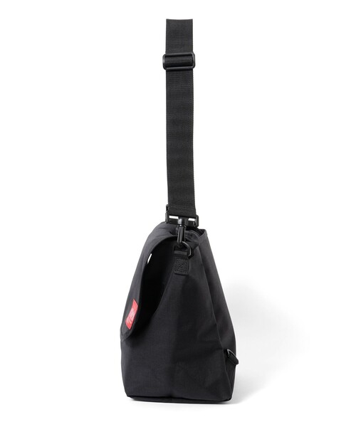 Manhattan Portage(マンハッタンポーテージ)の「【別注】Manhattan Portage / 1606V 2WAY(メッセンジャーバッグ・メンズ・ブラック・ONE SIZE)」の3枚目の写真