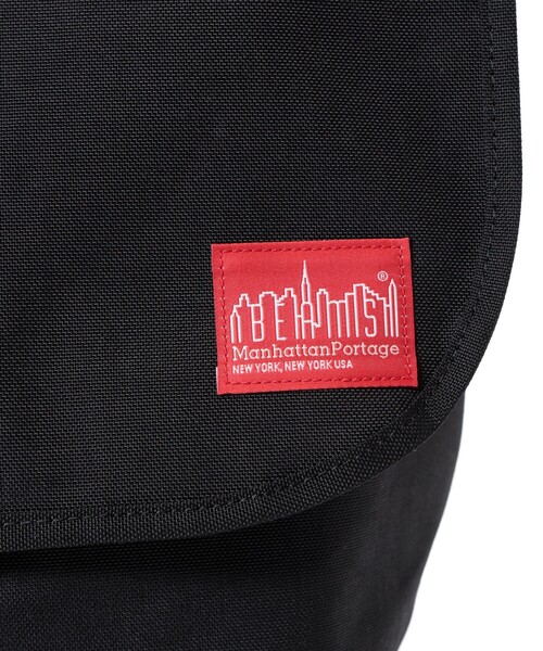 Manhattan Portage(マンハッタンポーテージ)の「【別注】Manhattan Portage / 1606V 2WAY(メッセンジャーバッグ・メンズ・ブラック・ONE SIZE)」の5枚目の写真