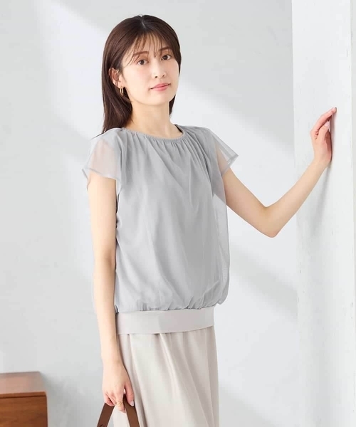 a.v.v(アーヴェヴェ)の「チュールレイヤードトップス(Tシャツ/カットソー・レディース・ライトグレー/ブラック・38/40)」の3枚目の写真