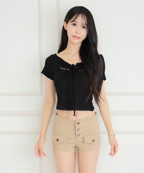 ALLuRing ChaRm(アリュリングチャーム)の「Cutout Off-shoulder Rib Blouse / カットアウトオフショルダーリブブラウス(シャツ/ブラウス・レディース・ブラック/ホワイト/グレー/ベージュ・FREE)」の11枚目の写真