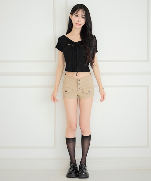ALLuRing ChaRm(アリュリングチャーム)の「Cutout Off-shoulder Rib Blouse / カットアウトオフショルダーリブブラウス(シャツ/ブラウス・レディース・ブラック/ホワイト/グレー/ベージュ・FREE)」の14枚目の写真