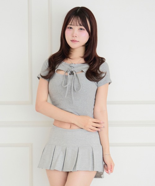 ALLuRing ChaRm(アリュリングチャーム)の「Cutout Off-shoulder Rib Blouse / カットアウトオフショルダーリブブラウス(シャツ/ブラウス・レディース・ブラック/ホワイト/グレー/ベージュ・FREE)」の19枚目の写真