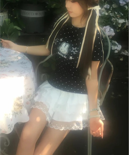 AsheKsha(アシクシャ)の「かわいい刺繍のウサギと水玉柄のラウンドネック・ストレートショルダー半袖Tシャツ(Tシャツ/カットソー・レディース・ホワイト・M)」の4枚目の写真