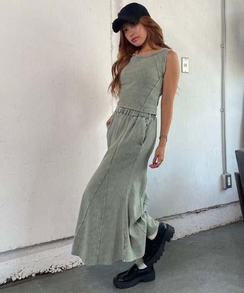 ROGER AND RAW（ロジャーアンドロウ）の「[セットアップ対応] プレート付きヴィンテージライク タンクトップ（タンクトップ・レディース・ブラック/ベージュ/カーキ・FREE）」の11枚目の写真